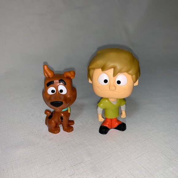 Scooby-Doo & Shaggy Mystery Mini Vinyl Figures Set - Picture 2 of 7